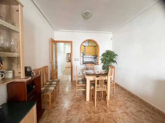 Piso en venta en Guardamar del Segura con plaza de garaje y  - foto 3