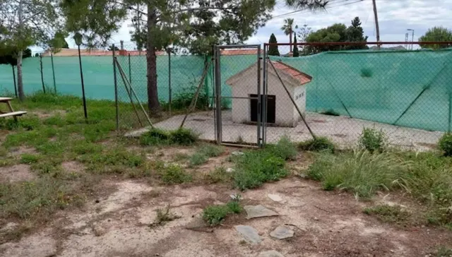 Alquiler de chalet independiente con piscina y parcela de 2.300m2 — 24