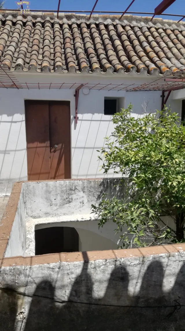 VENTA DE CASA EN PLENO CENTRO DEL BARRIO BAJO — 11