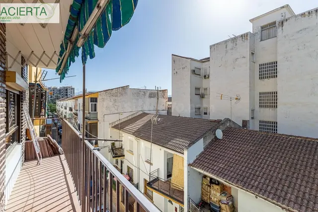 PISO JUNTO AVENIDA DE ANDALUCIA — 4