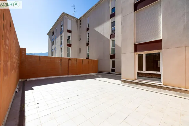 Piso en venta en Carretera de la Sierra — 33