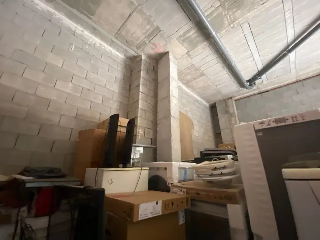 Local comercial 1 habitación 84m² en venta - Pueblo 5 — 8
