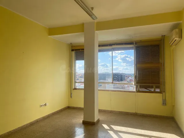 Apartamento para reformar en Cánovas — 2