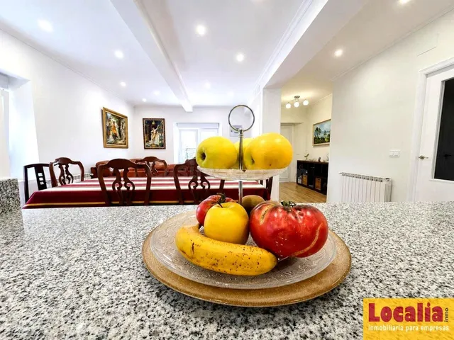 Casa familiar reformada con jardín en Miengo — 9
