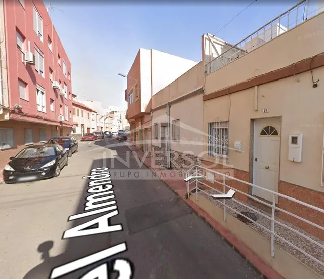 CASA EN CL EL ALMENDRO EN ALMERIA - foto 4