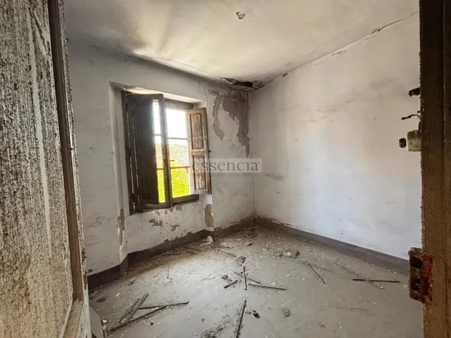Casa en Almoines a reformar a su gusto en parcela de 242 m2 , en chaflán con patio. — 42