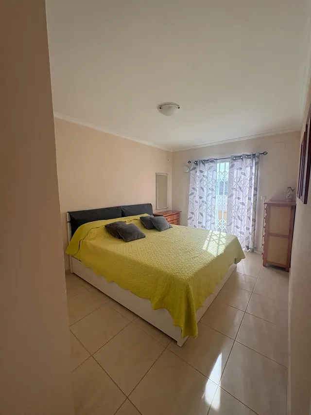 Adosado con tres dormitorios en el chaparral y listo para entrar a vivir — 17