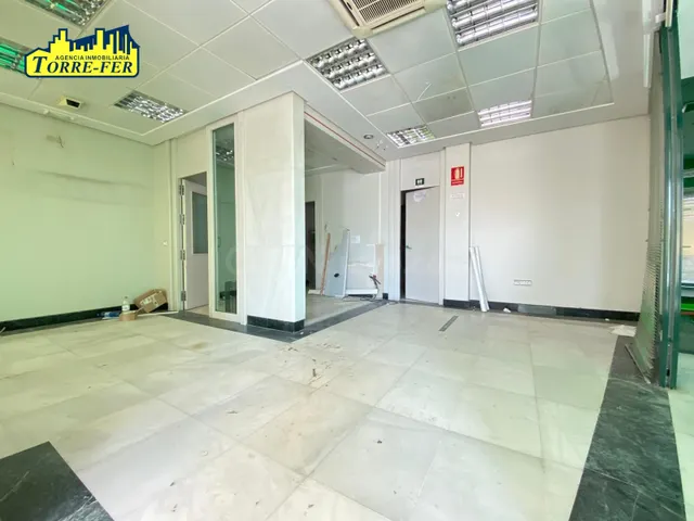 Local comercial haciendo esquina en Venta Gaspar - foto 2