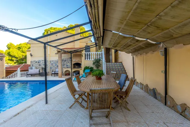 CHALET CON 800 PISCINA PRIVADA, GARAJE Y SAUNA — 7