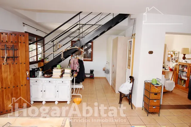CHALET CON PISCINA, GARAJE Y TERRAZA — 41