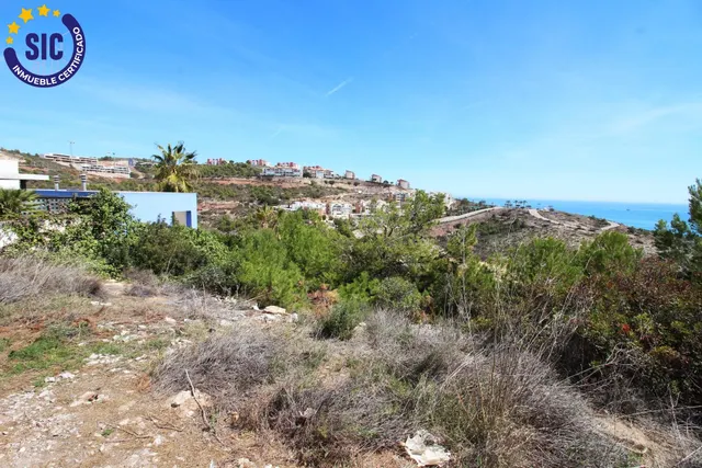 Parcela urbana con espectaculares vistas al mar — 9