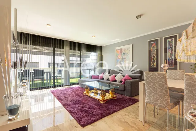IMPECABLE VIVIENDA EN ESQUINA CON TERRAZA A nivel -PARKING Y - foto 2
