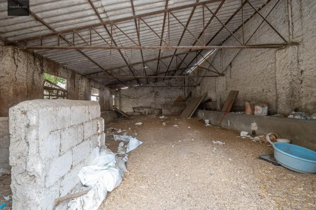 SE VENDE CASA CON UNA PARCELA DE 518 m2 (EN EL CENTRO DE LOS OGÍJARES). — 50