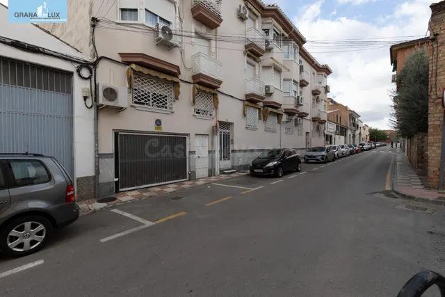 PLAZA DE APARCAMIENTO DE 25 M2 EN ARMILLA (GRANADA) – ACCESO - foto 3