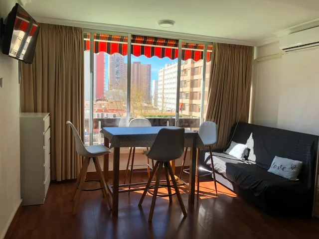 Apartamento en alquiler en Rincón de Loix, Benidorm - 850 €/ - foto 4