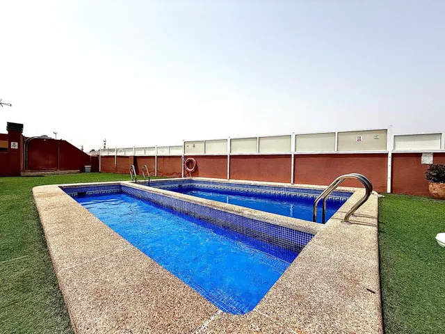 Apartamento de 2 dormitorios con plaza de aparcamiento y trastero. — 23