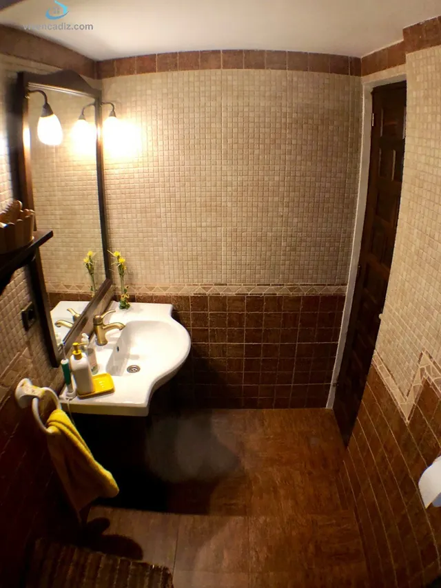 AMPLIA VIVIENDA CON ASCENSOR - ZONA CENTRO — 24