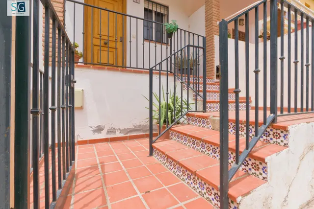 Bonita Casa en Cúllar Vega — 50