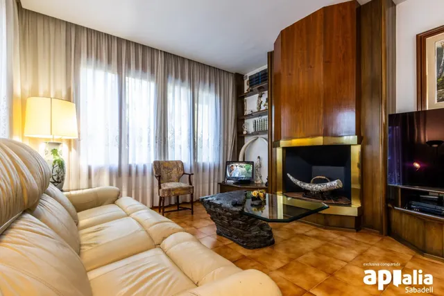 ESPECTACULAR CASA A 4 VENTS A CASTELLAR DEL VALLÈS. — 12