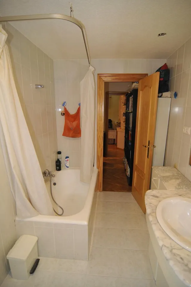 Piso en la zona de avda. españa — 26