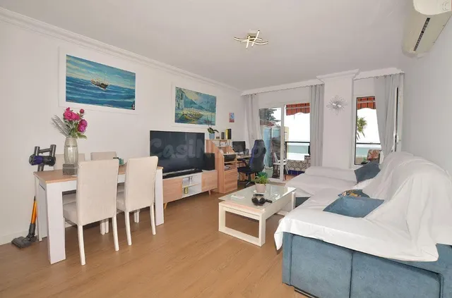Precioso apartamento REFORMADO, en 1ª LÍNEA DE PLAYA - foto 4