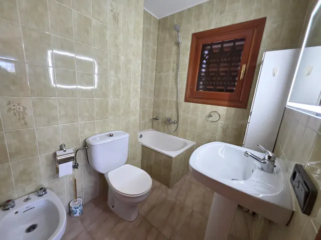 Villa en Gran Avenida de Benicàssim. Cerca del pueblo y de la playa del Voramar. 1700 m2 de parcela, — 23