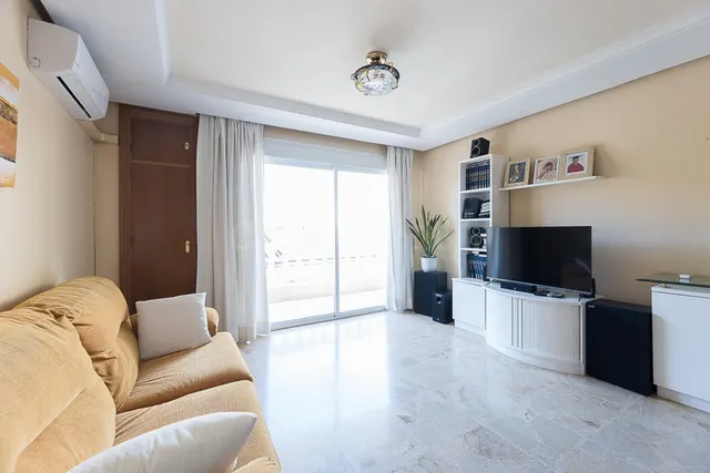 Edificio en Pedro Garau con local comercial, garaje y terraz - foto 4
