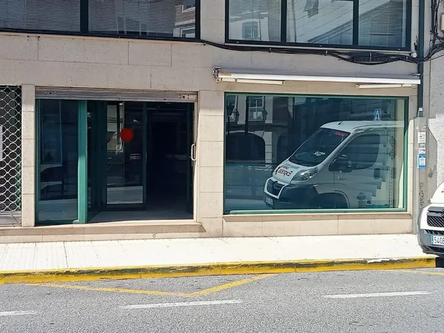 LOCAL COMERCIAL DE DOS ALTURAS EN BOIRO — 11