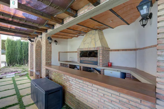 ESPECTACULAR CHALET CON PISCINA EN OTURA — 13
