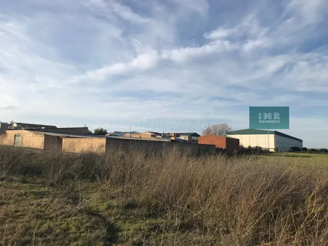 Suelo urbanizable en venta en Pilas - foto 3