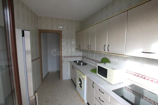 Cuesta de Gomérez (zona). Se alquila bonito apartamento para - foto 4