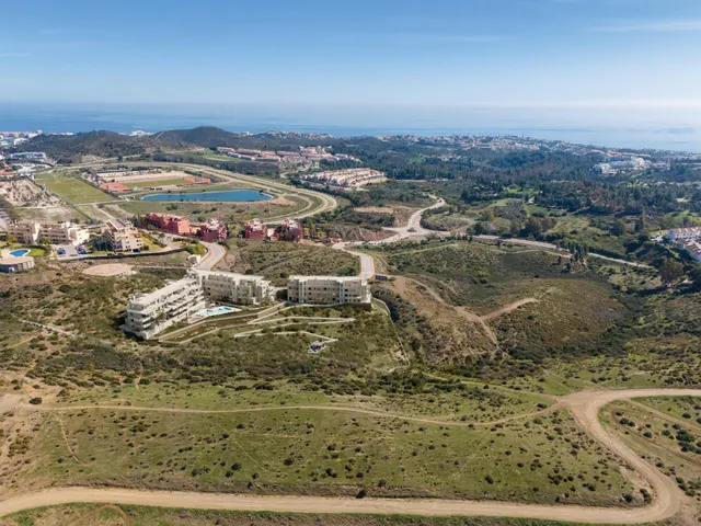 Apartamento planta baja de 2 dormitorios y 2 baños con vistas al mar. Mijas Costa — 8