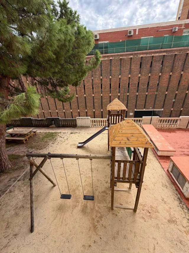 Encantador piso en Raval Roig-Virgen del Socorro, Alicante - €310,000 — 22