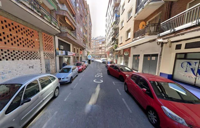 Se vende piso OKUPA en Talavera de la Reina (Toledo). - foto 2
