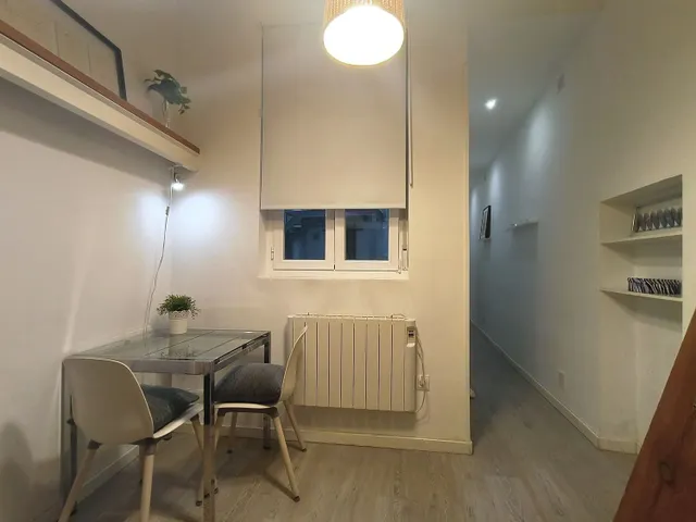Piso 28m² en alquiler - Palacio — 25