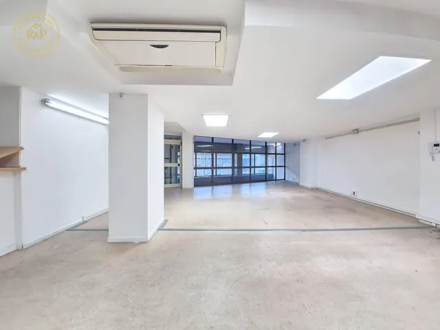 Nave industrial con despachos en venta en calle juan decon vado permanente vigente — 32