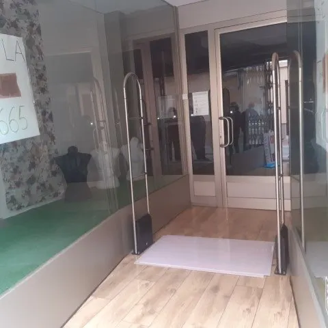 Local Comercial — 11