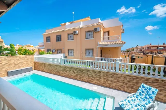 Casa 3 habitaciones 71m² en venta - Doña Pepa — 3