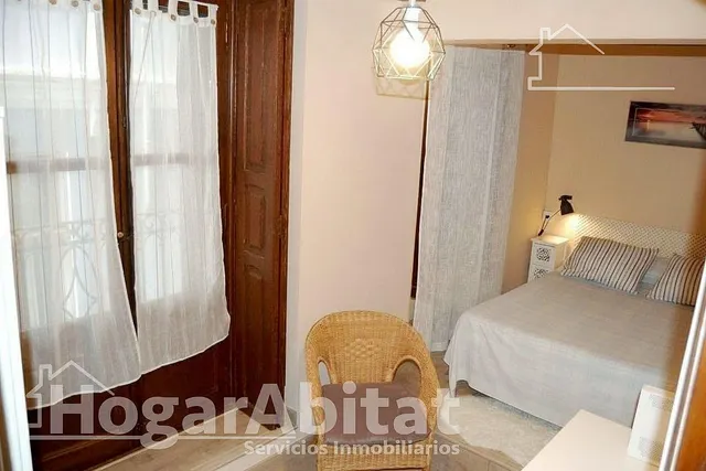 Acogedor, bonito y luminoso con balcón, todo exterior y cerca del centro — 11
