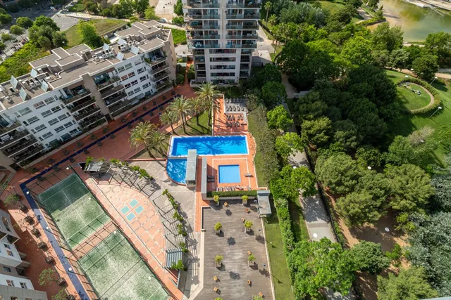 PISO CON VISTAS PANORAMICAS A 270 GRADOS — 27