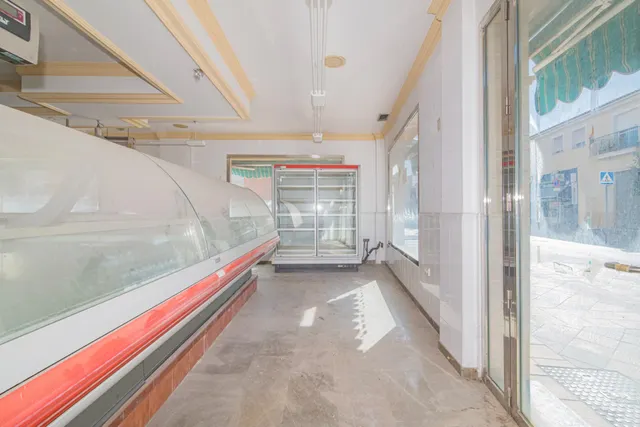 Local Comercial en la Calle San Miguel de Armilla — 6