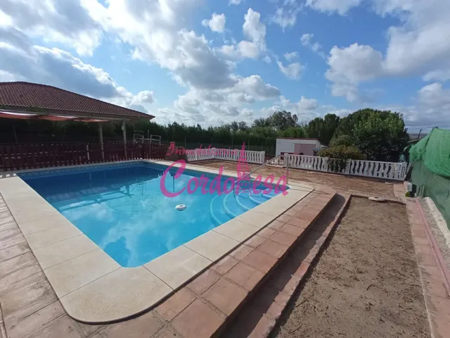 CASA CON TERRENO, GARAJE Y PISCINA EN EL HIGUERON — 4