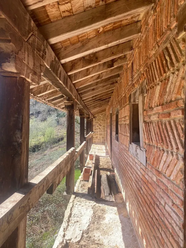 CASA DE PIEDRA EN PARQUE NATURAL RESERVA DEL SAJA — 13