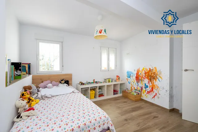 ¡Tu hogar soñado te espera en esta espectacular casa reformada! — 19