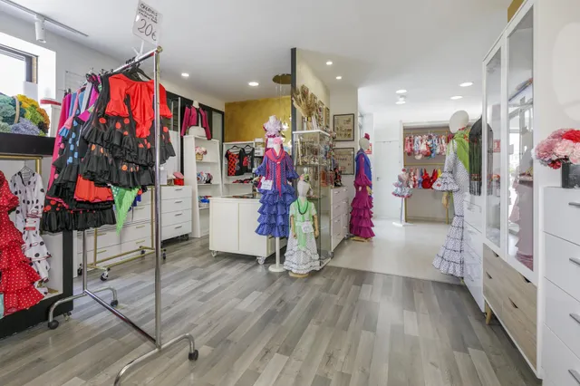 Local comercial en una ubicación estupenda! — 16
