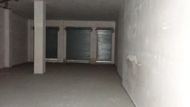 LOCAL EN VENTA EN PETRER — 18