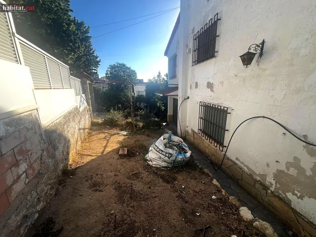 CASA ESQUINERA INDEPENDIENTE A REFORMAR - SEGUR DE CALAFELL — 17