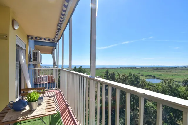 APARTAMENTO CON MAGNÍFICAS VISTAS AL MAR