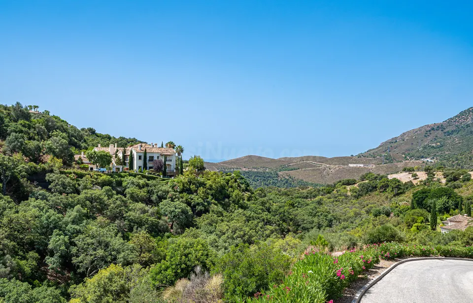 Terreno edificable con encanto en Benahavís (Costa del Sol)