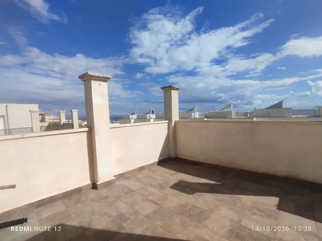 Estupenda casa adosada en esquina cerca de la playa de Guardamar del Segura — 30